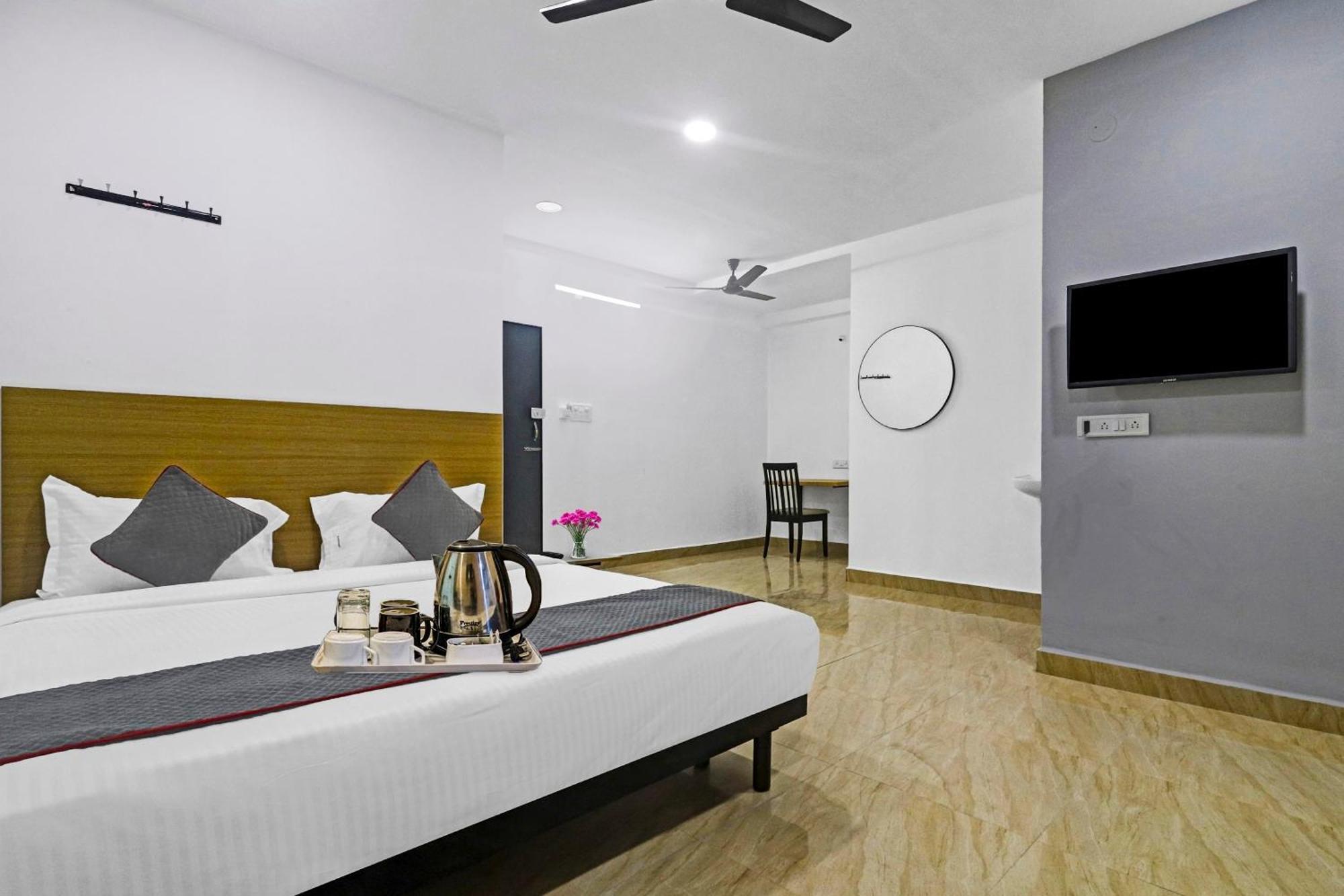Townhouse De Alphabet Hotel Gachibowli المظهر الخارجي الصورة